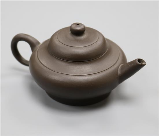 A 19th century Chinese Yixing teapot and cover